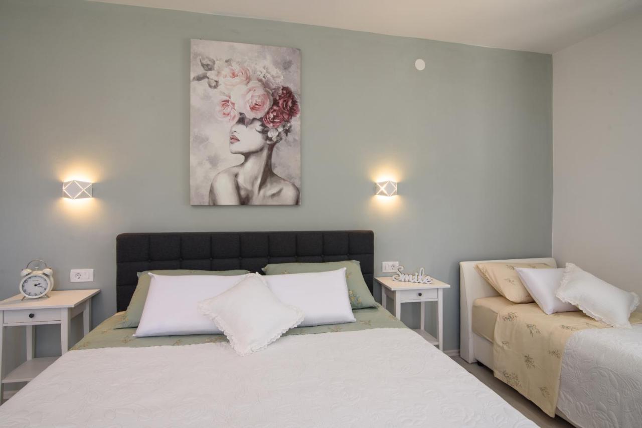 Luxury Apartment Hajdi トロギール エクステリア 写真