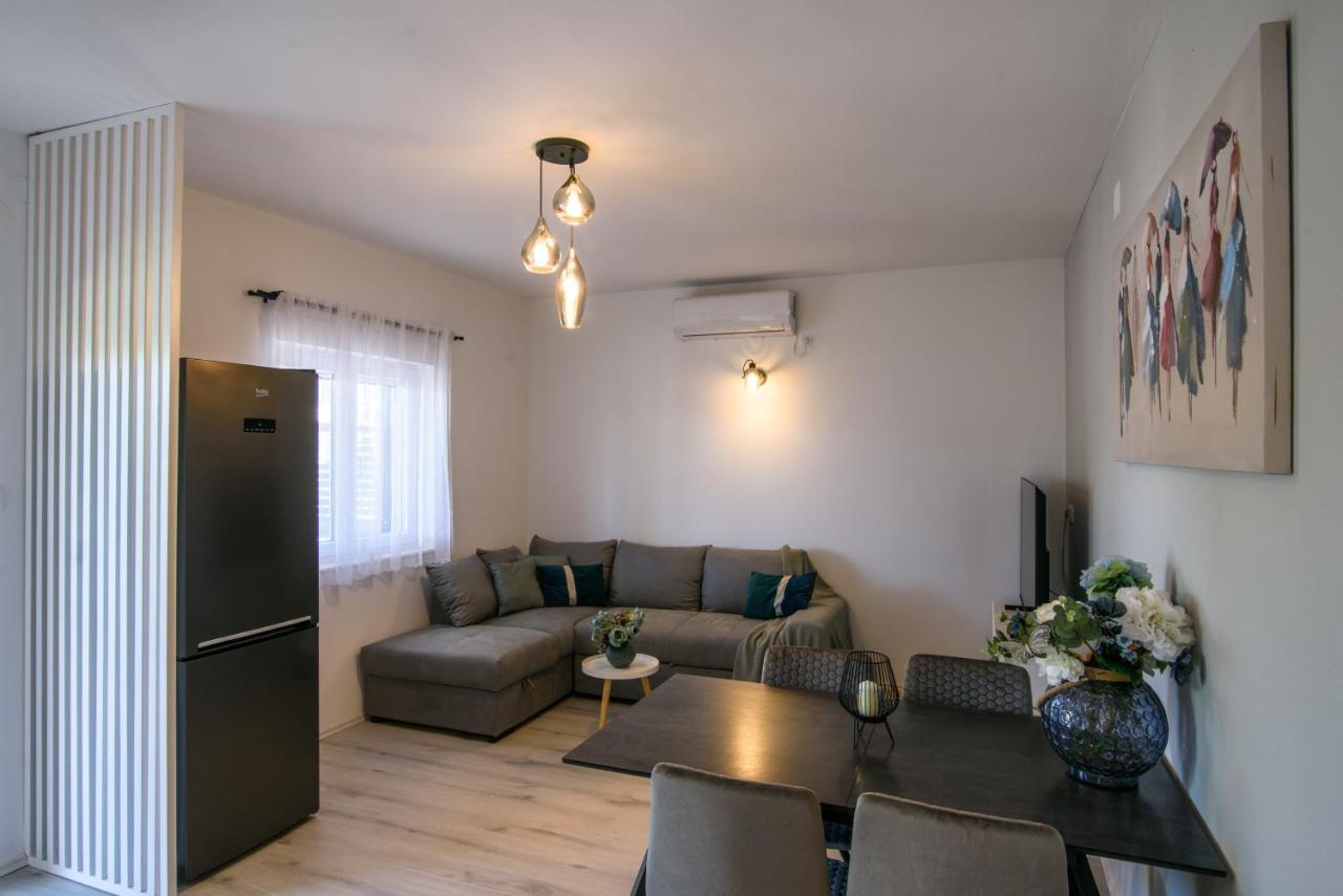 Luxury Apartment Hajdi トロギール エクステリア 写真