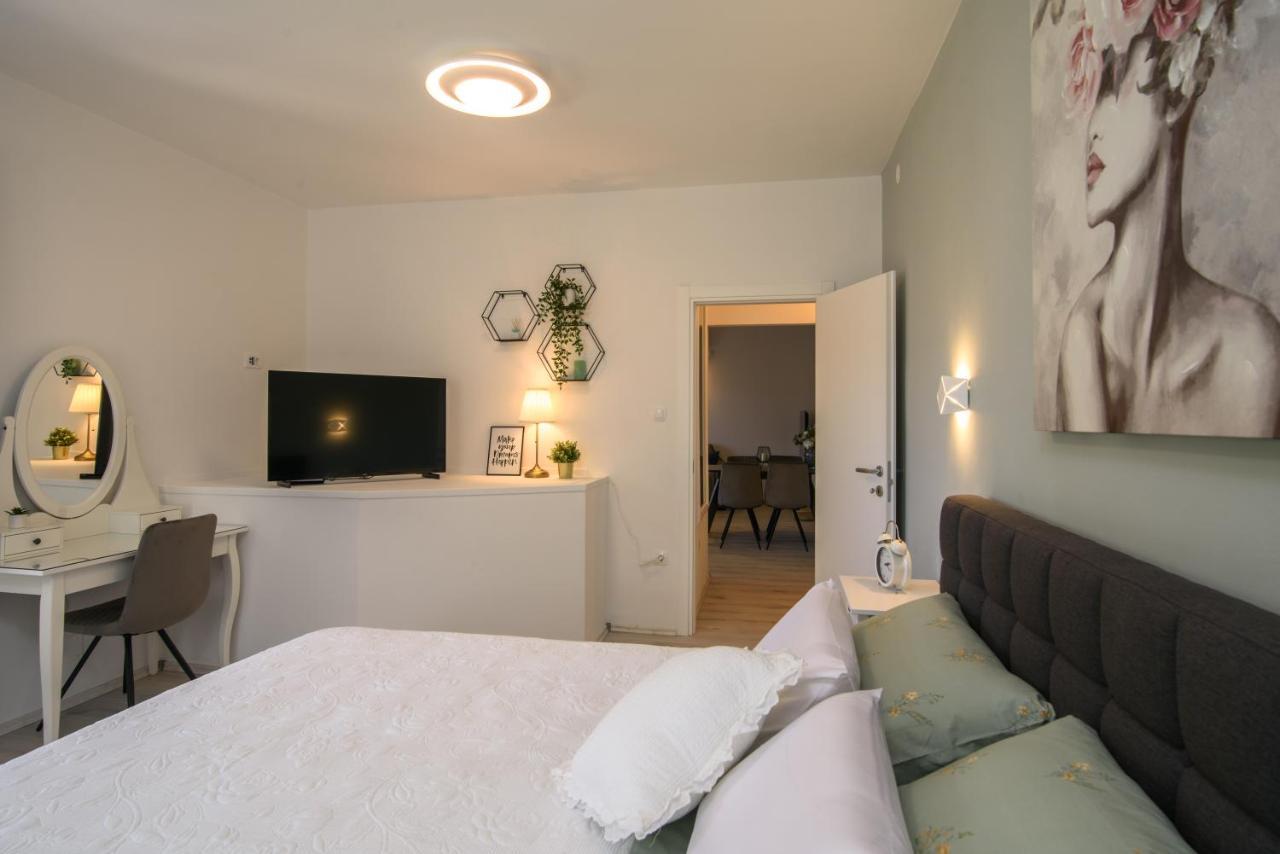 Luxury Apartment Hajdi トロギール エクステリア 写真