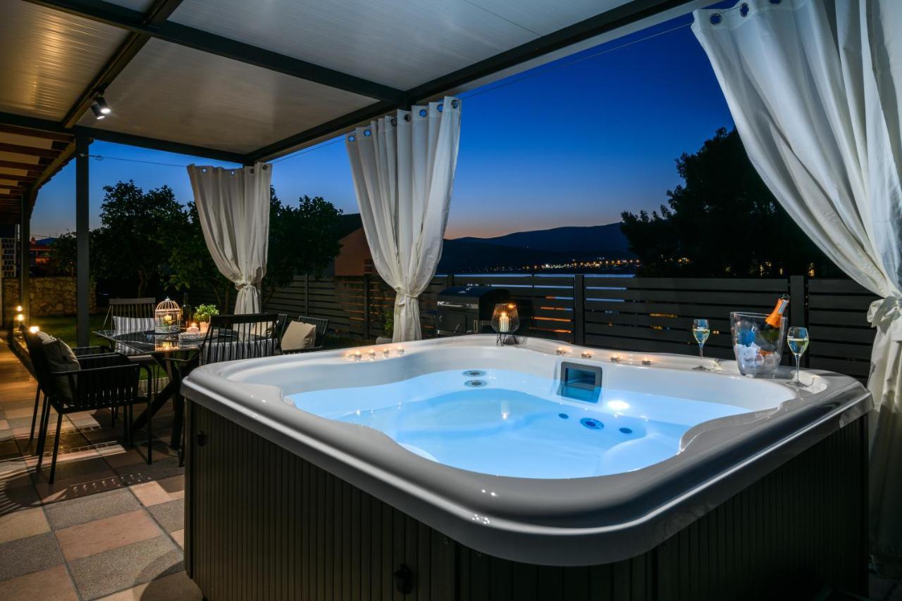 Luxury Apartment Hajdi トロギール エクステリア 写真
