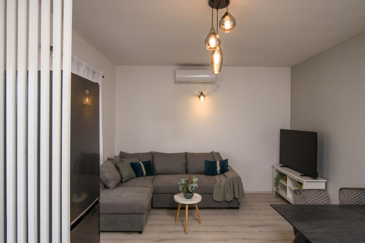 Luxury Apartment Hajdi トロギール エクステリア 写真