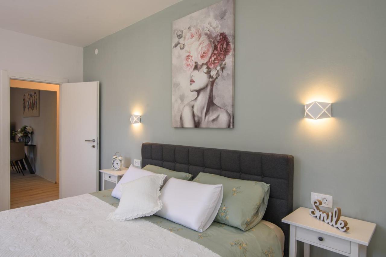 Luxury Apartment Hajdi トロギール エクステリア 写真