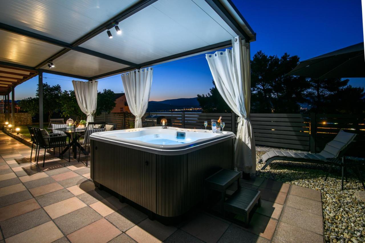 Luxury Apartment Hajdi トロギール エクステリア 写真